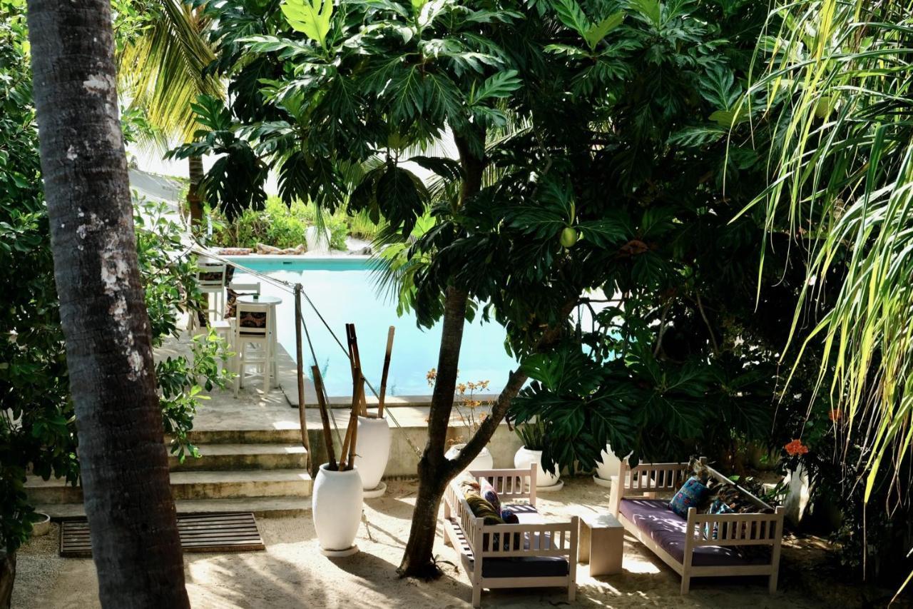 Sharazad Boutique Hotel Джамбиани Екстериор снимка