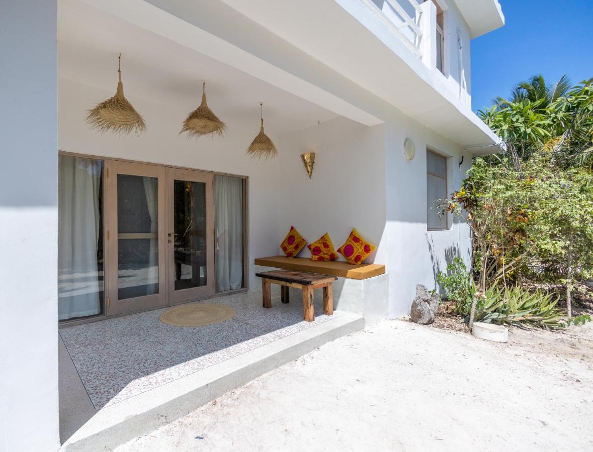 Sharazad Boutique Hotel Джамбиани Екстериор снимка