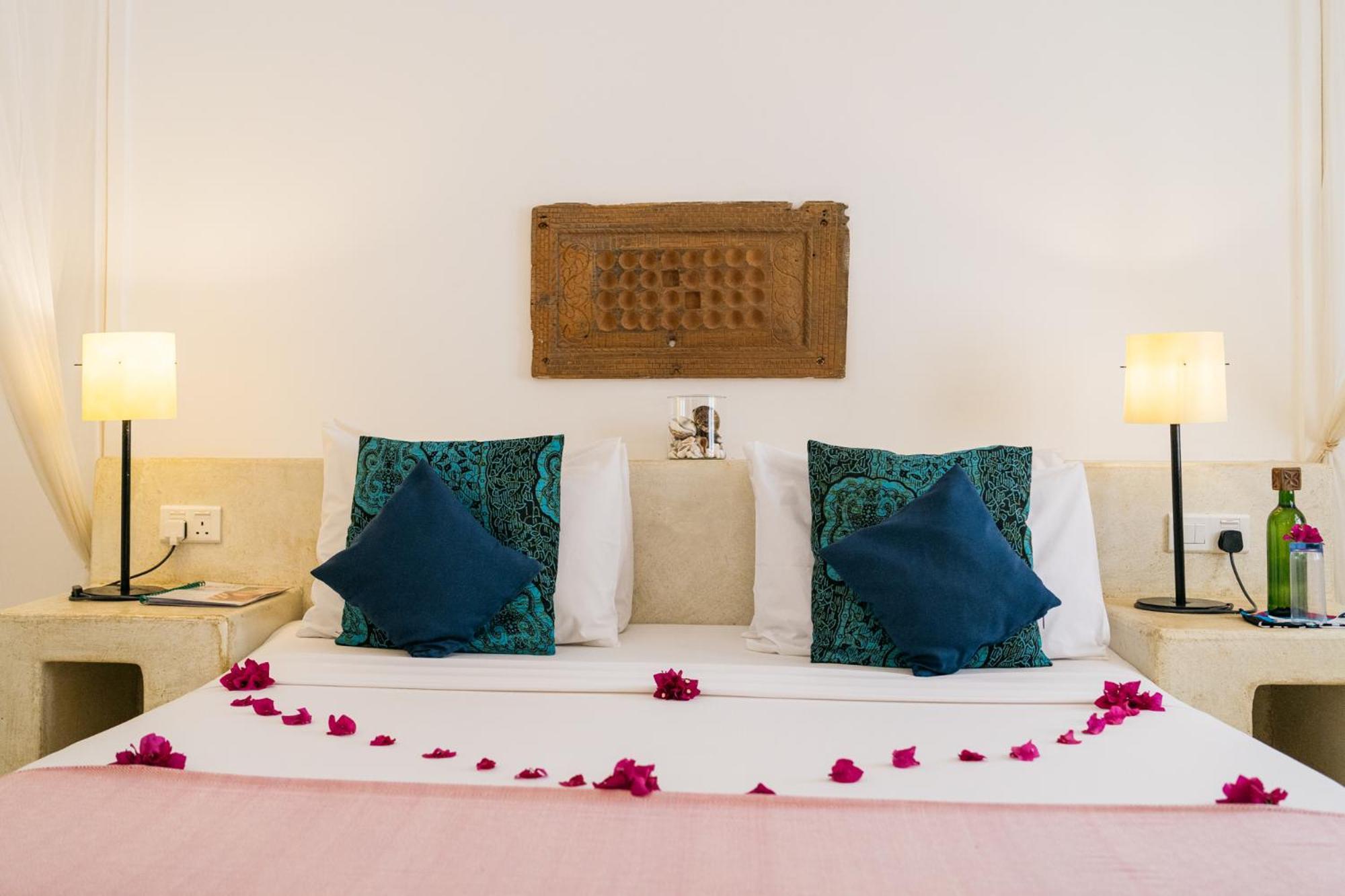 Sharazad Boutique Hotel Джамбиани Екстериор снимка