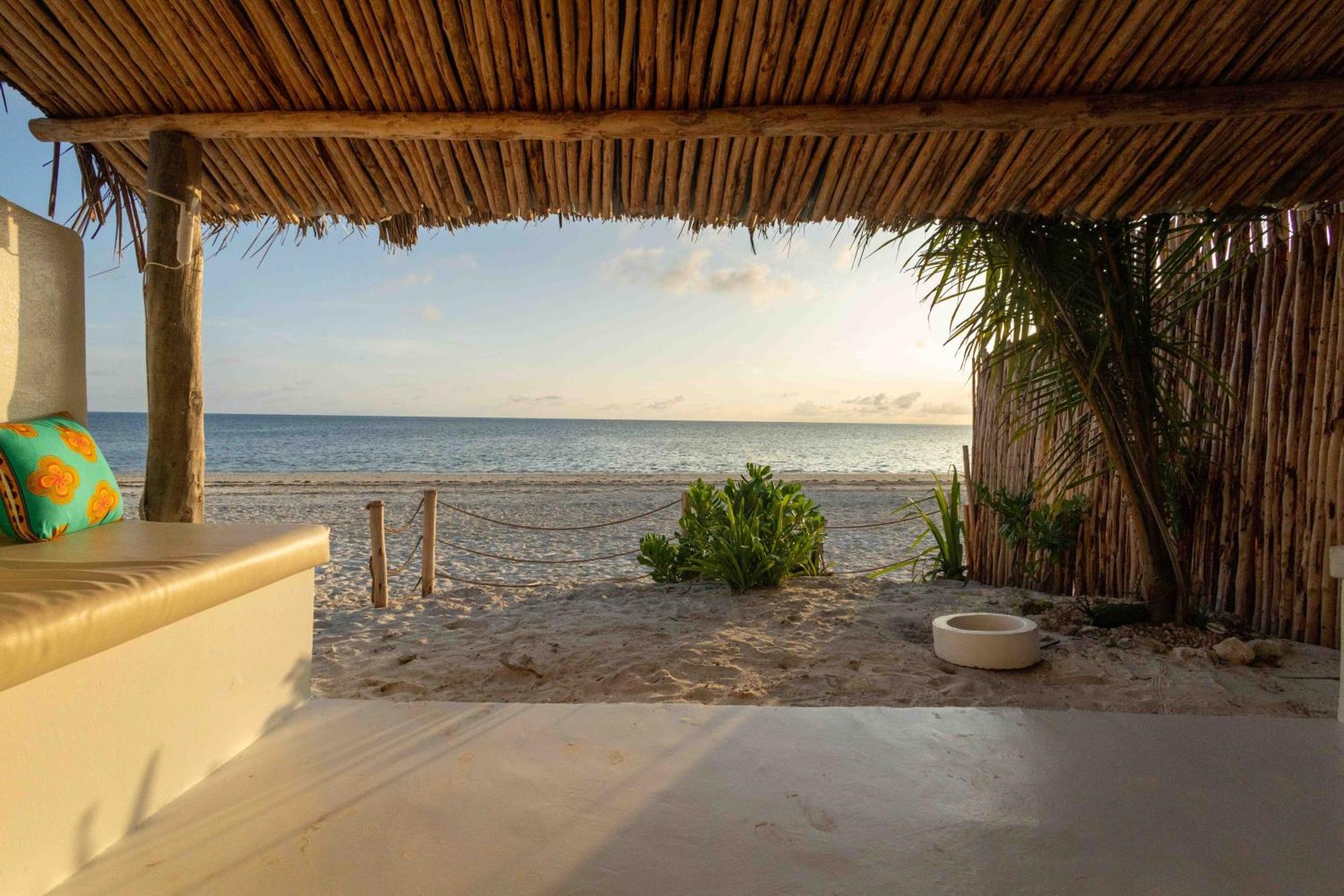 Sharazad Boutique Hotel Джамбиани Екстериор снимка
