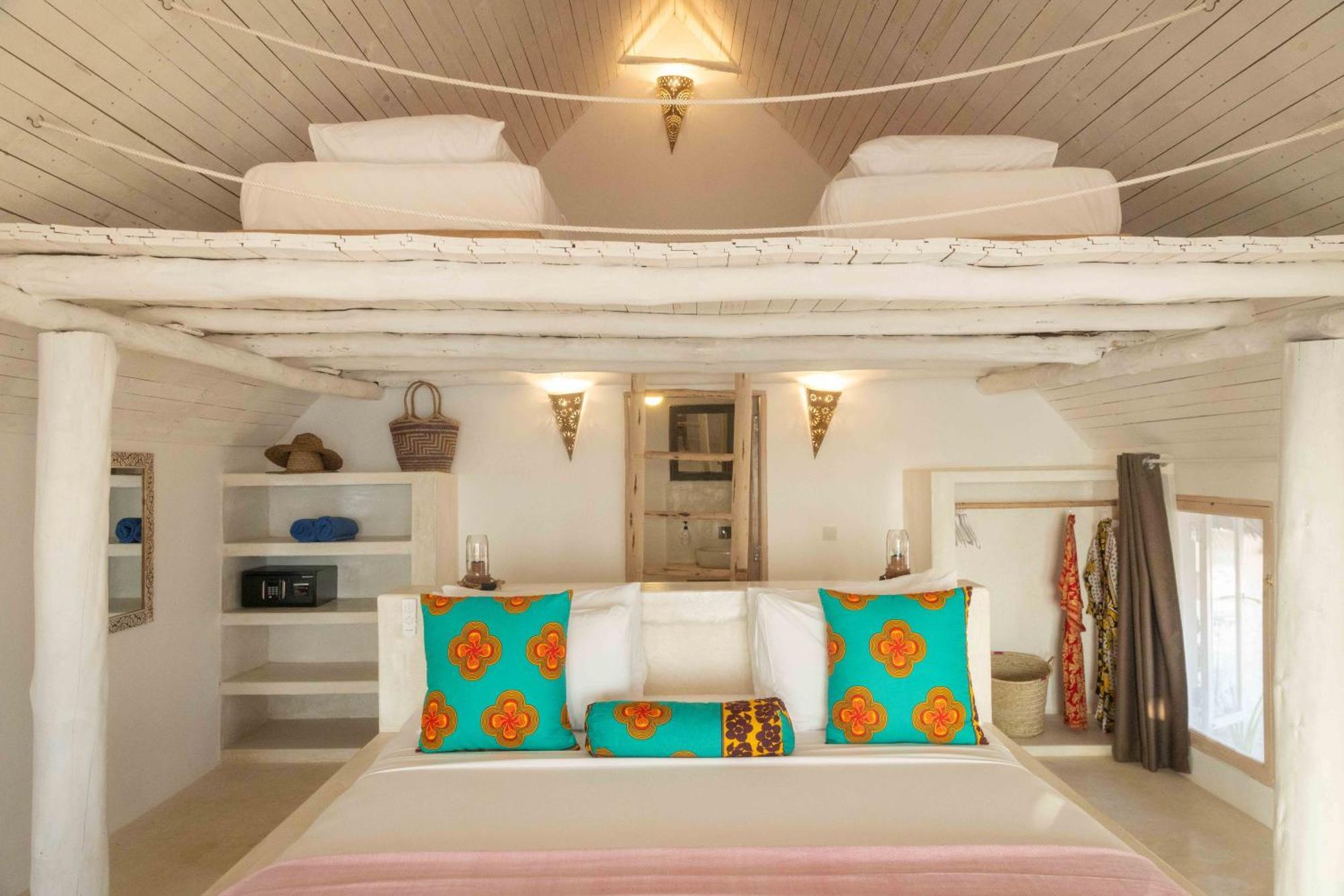 Sharazad Boutique Hotel Джамбиани Екстериор снимка