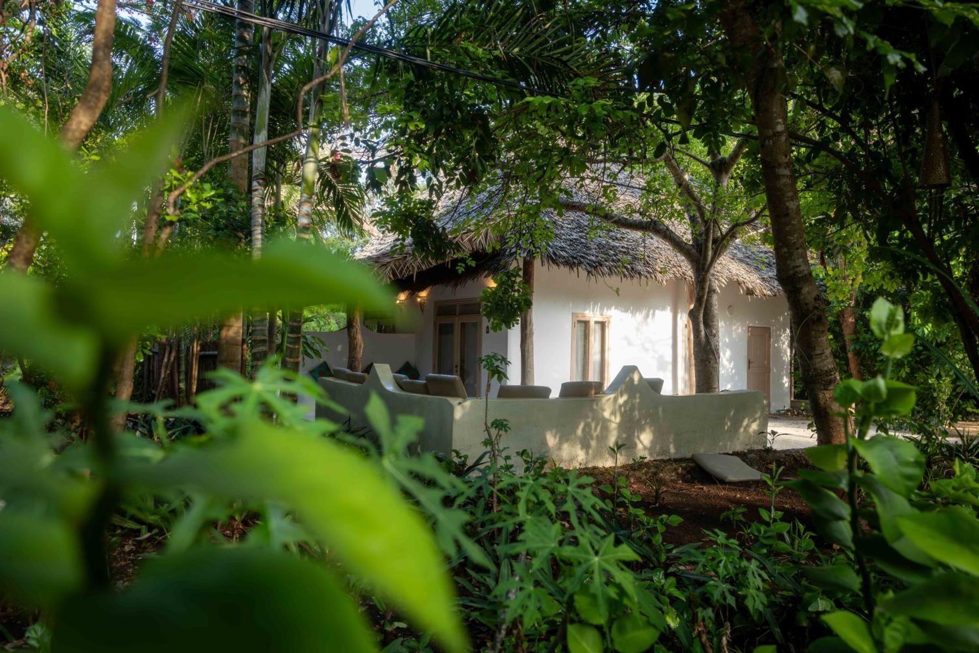 Sharazad Boutique Hotel Джамбиани Екстериор снимка