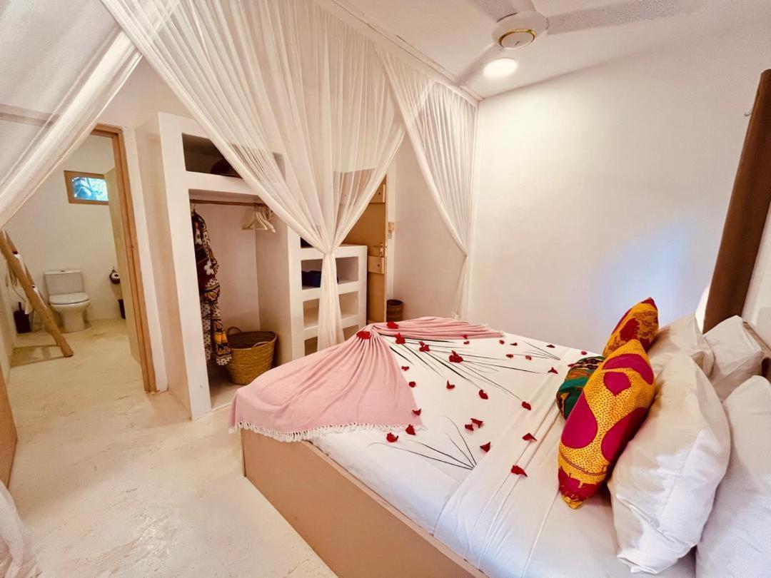 Sharazad Boutique Hotel Джамбиани Екстериор снимка