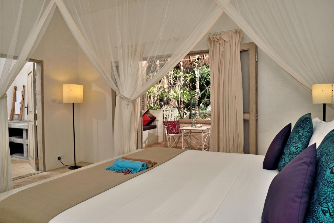 Sharazad Boutique Hotel Джамбиани Екстериор снимка